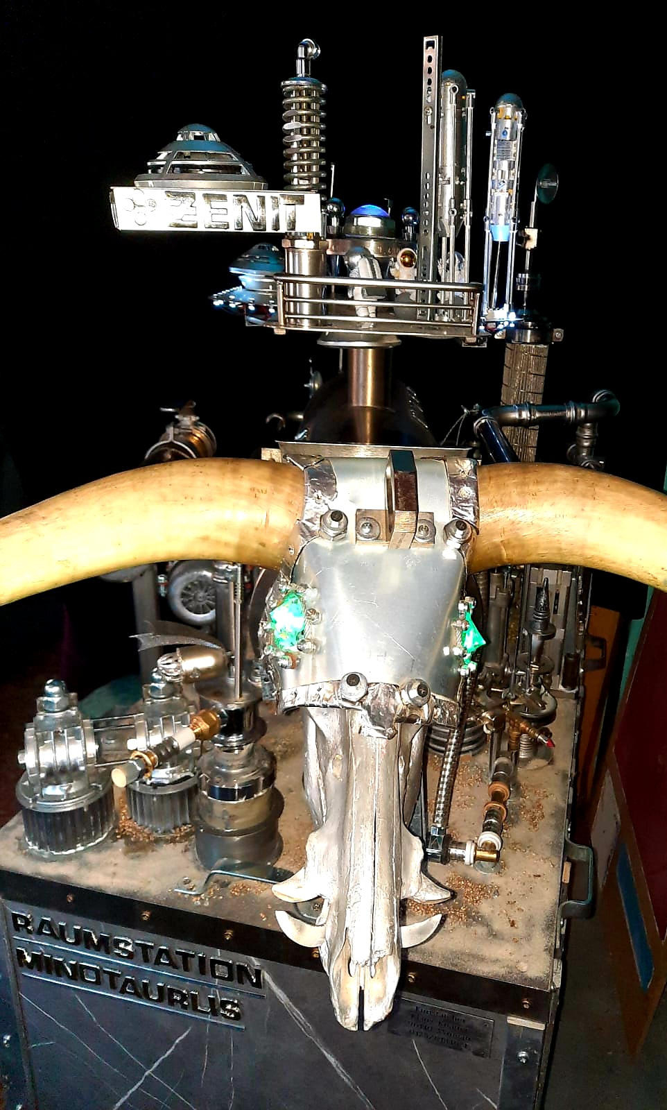 Frontansicht der Raumstation Minotaurus